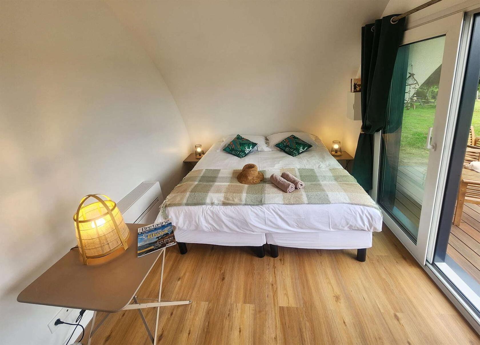 Gites & Tiny Houses Les Hauts De Toulvern Baden Habitación foto